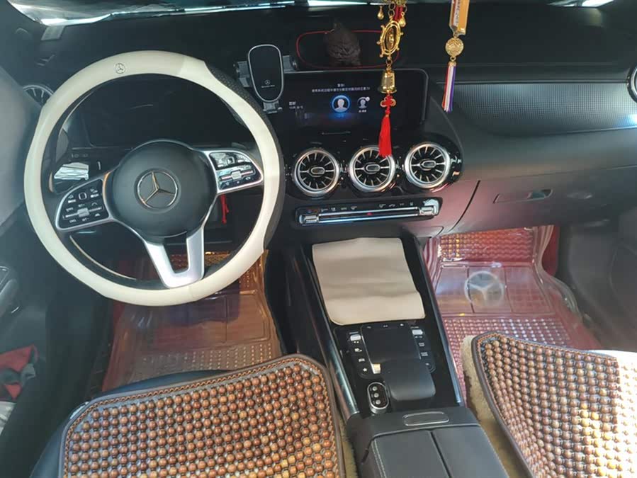 Mercedes-Benz EQA Class 2024 immagine di auto #13