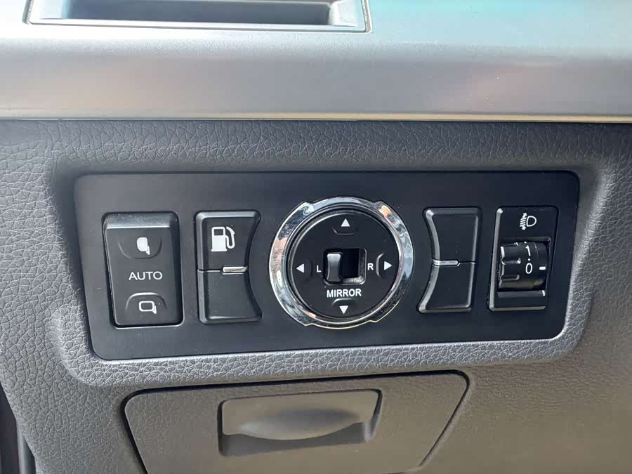 BYD S7 2014 car image #13