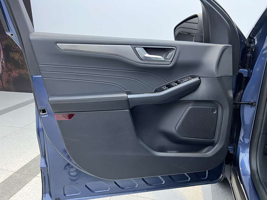 Ford Escape 2021 immagine di auto #13