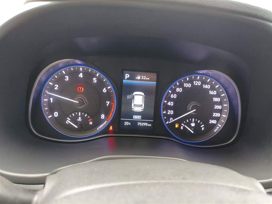 Hyundai ENCINO 2018 imagem de carro #13