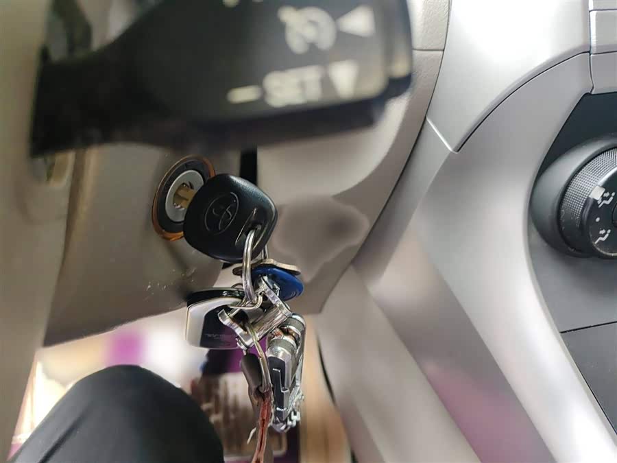 Toyota Reiz 2015 immagine di auto #13