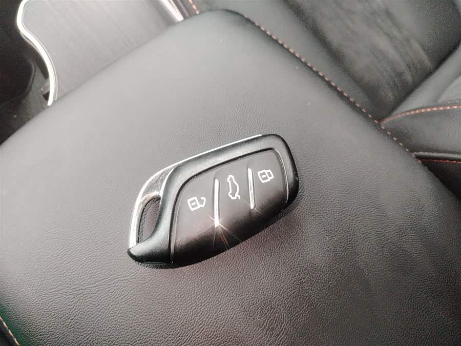 Roewe D5X DMH 2024 imagem de carro #13