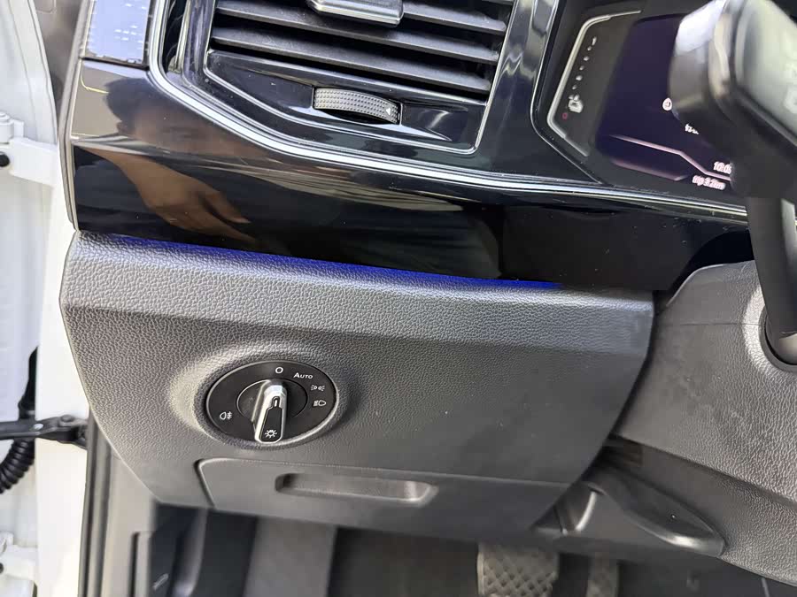 Volkswagen Tayron GTE 2021 car image #13