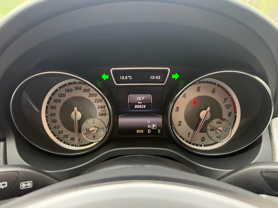 Mercedes-Benz GLA Class (Imported) 2014 #13 Mercedes-Benz GLA Class (Imported) 2014 car image #13