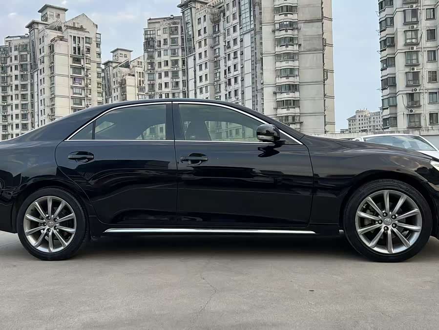 Toyota Reiz 2014 immagine di auto #13