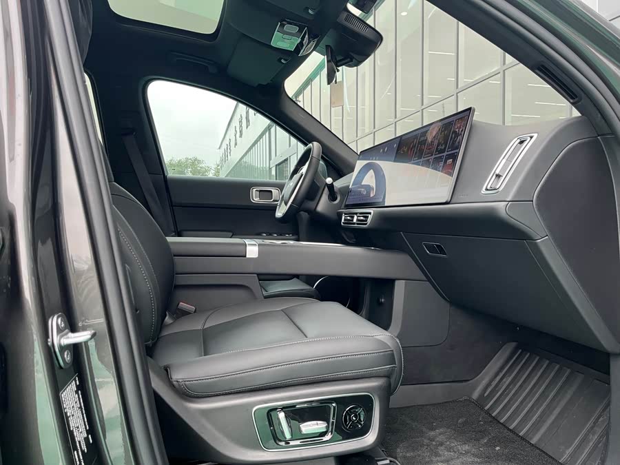 Li L8 2024 изображение автомобиля #13