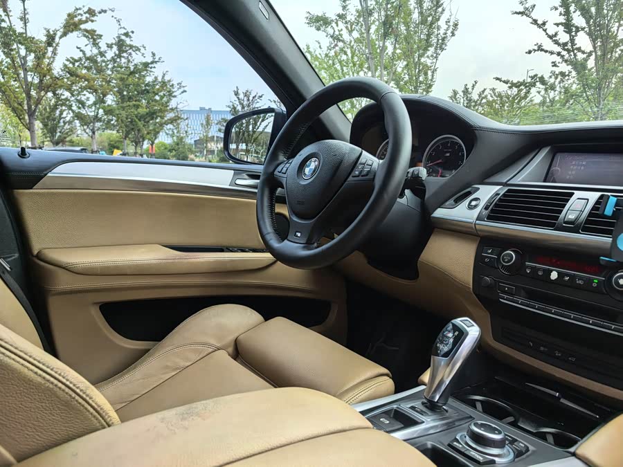 BMW X6 M 2011 car image #13