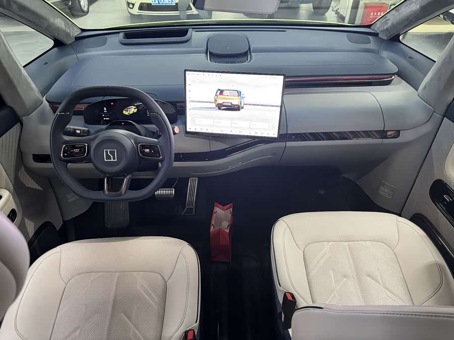 极氪 极氪MIX 汽车图片 #13