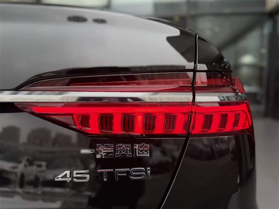 Audi A6L 2024 car image #13