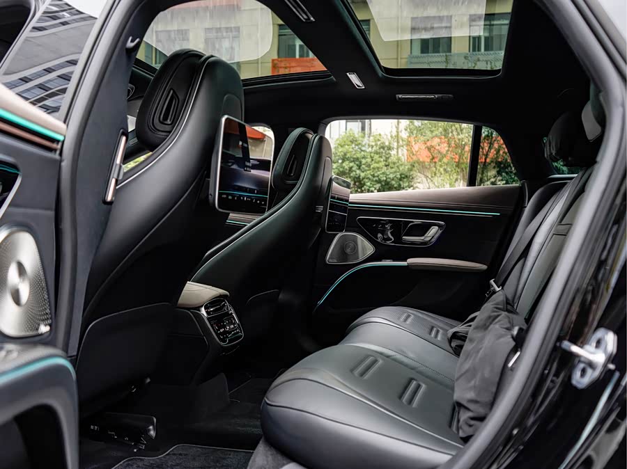 Mercedes-Benz EQS AMG 2023 #13 Mercedes-Benz EQS AMG 2023 car image #13