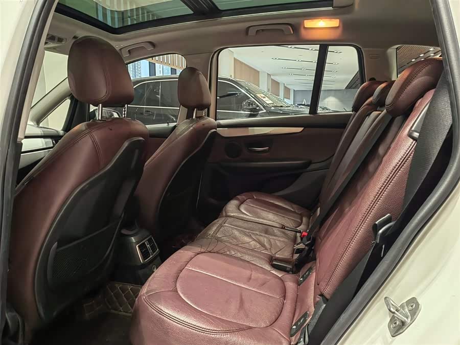 BMW 2 Series Gran Tourer 2017 car image #13