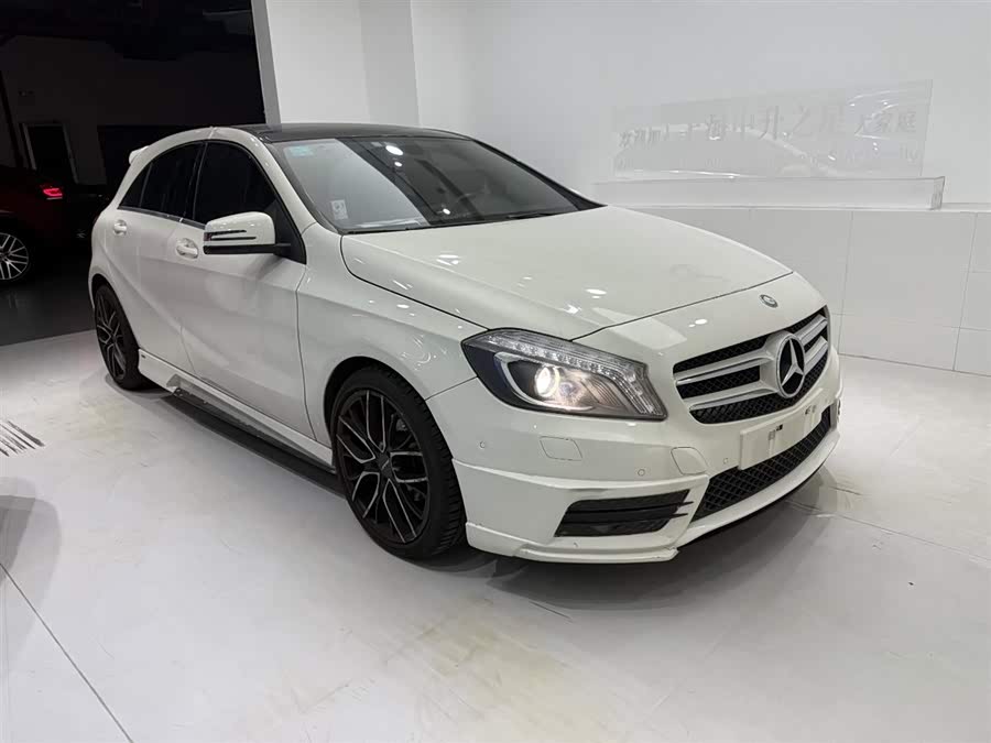 Mercedes-Benz A Class (Imported) 2015 car image #13