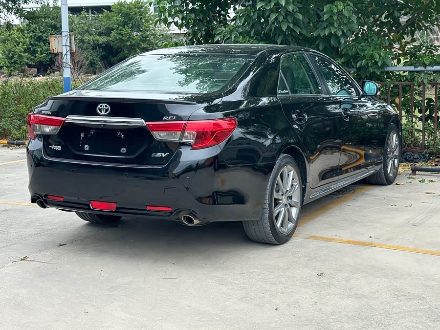 Toyota Reiz 2014 immagine di auto #13