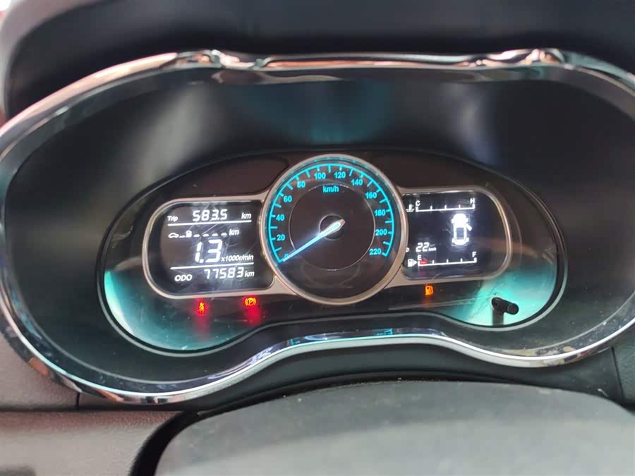 SWM X3 2017 imagen de coche #13