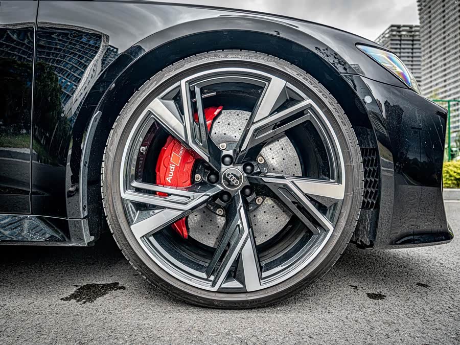 Audi RS 6 2021 immagine di auto #13