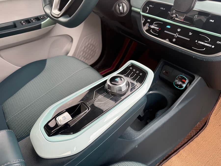 Changan BenBen E-Star 2023 car image #13