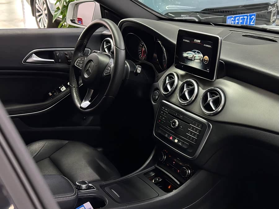 Mercedes-Benz CLA Class (Imported) 2015 car image #13