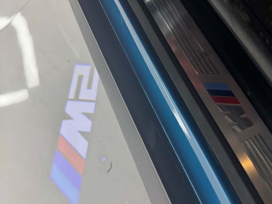 BMW M2 2018 car image #13