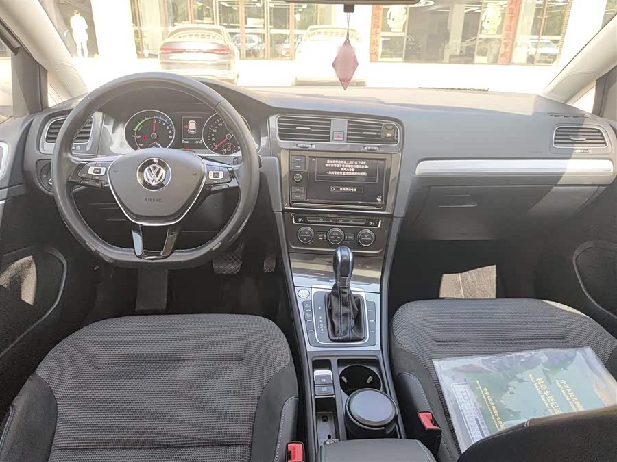 Volkswagen Golf Pure Electric 2020 imagen de coche #13