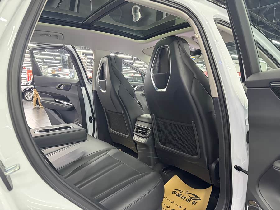 HongQi HS3 PHEV 2024 car image #13