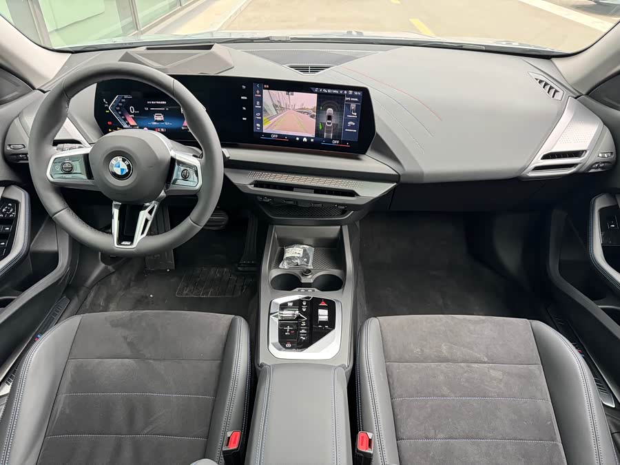 BMW 2 Series صورة سيارة #13