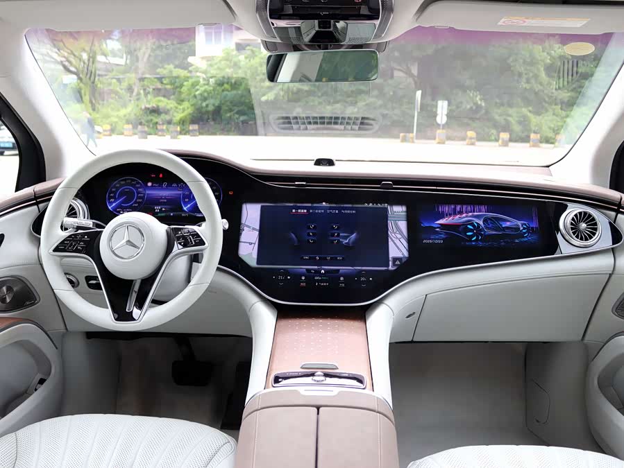 Mercedes-Benz EQS SUV 2023 car image #13