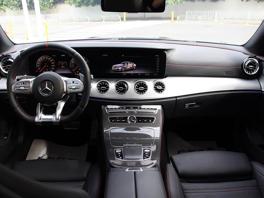 Mercedes-Benz E AMG 2020 صورة سيارة #13