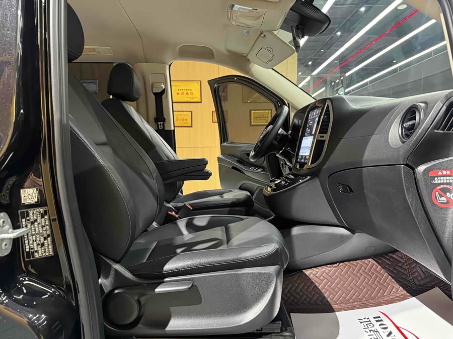 Mercedes-Benz Vito 2020 car image #13