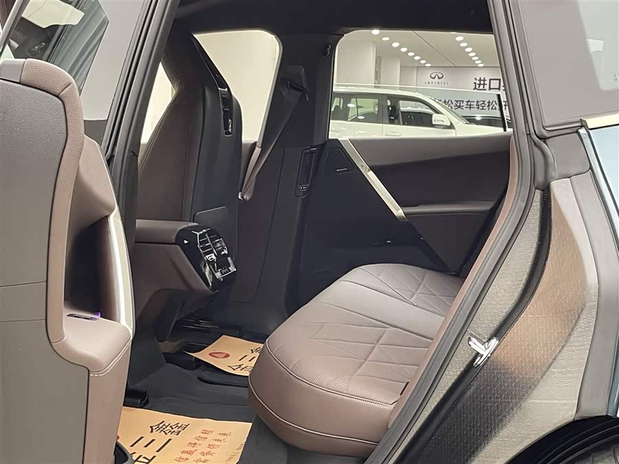 BMW iX 2025 #13 BMW iX 2025 car image #13