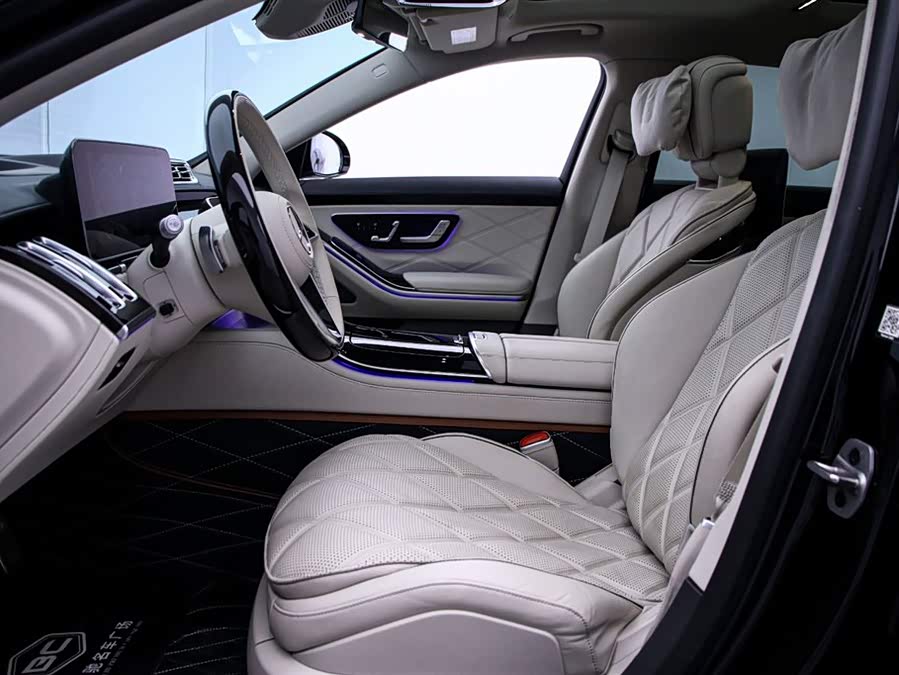 Mercedes-Benz Maybach S Class 2024 car image #13