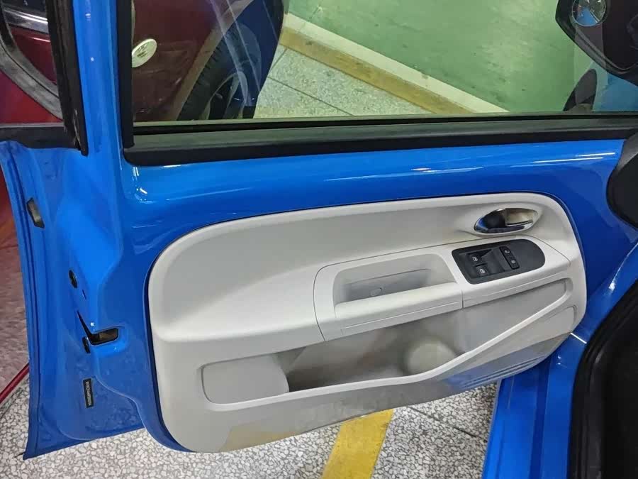 Volkswagen up! 2016 imagem de carro #13