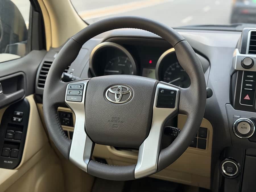 Toyota 2017 car image #13