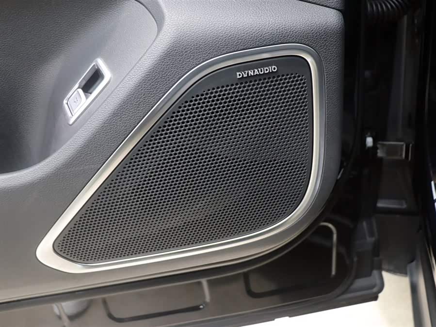 HongQi HS7 PHEV 2025 #13 HongQi HS7 PHEV 2025 car image #13