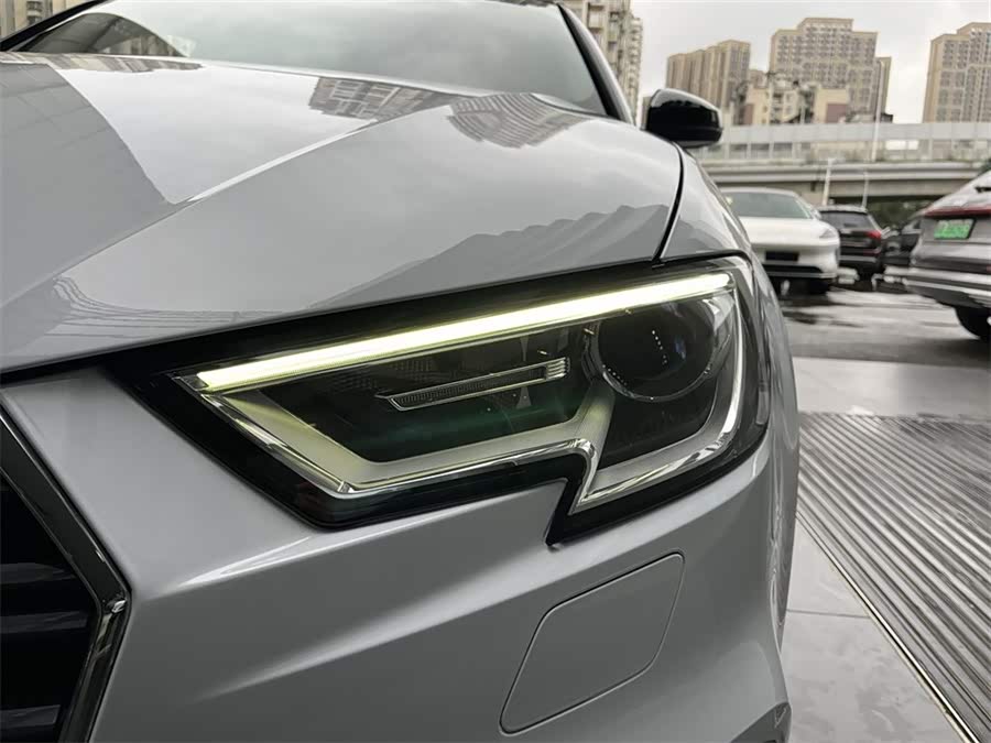 Audi A3 2018 immagine di auto #13