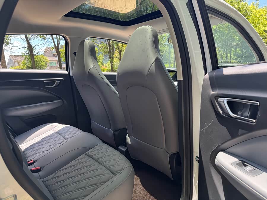 零跑汽车 零跑T03 2021 汽车图片 #13