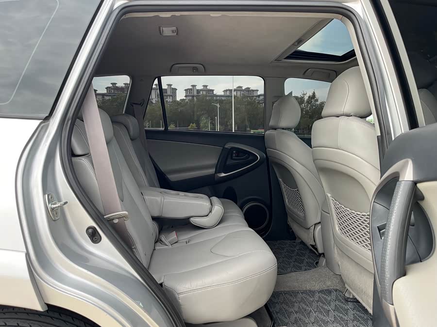 Toyota RAV4 (Imported) 2008 #13 Toyota RAV4 (Imported) 2008 image de voiture #13