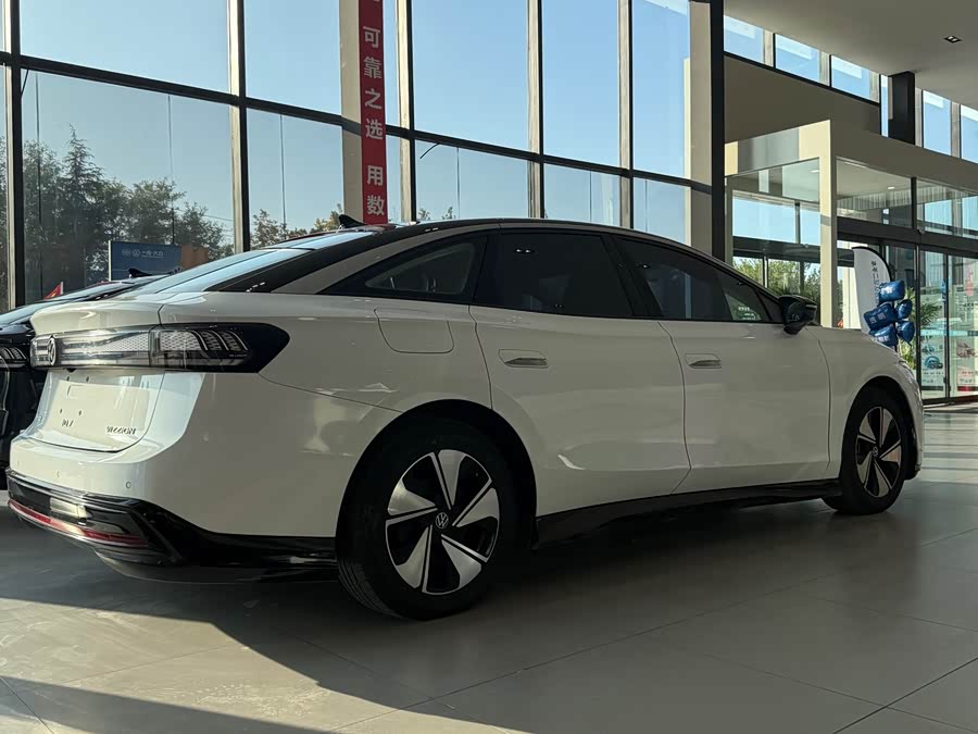 Volkswagen ID.7 Vizzion 2024 #13 Volkswagen ID.7 Vizzion 2024 car image #13