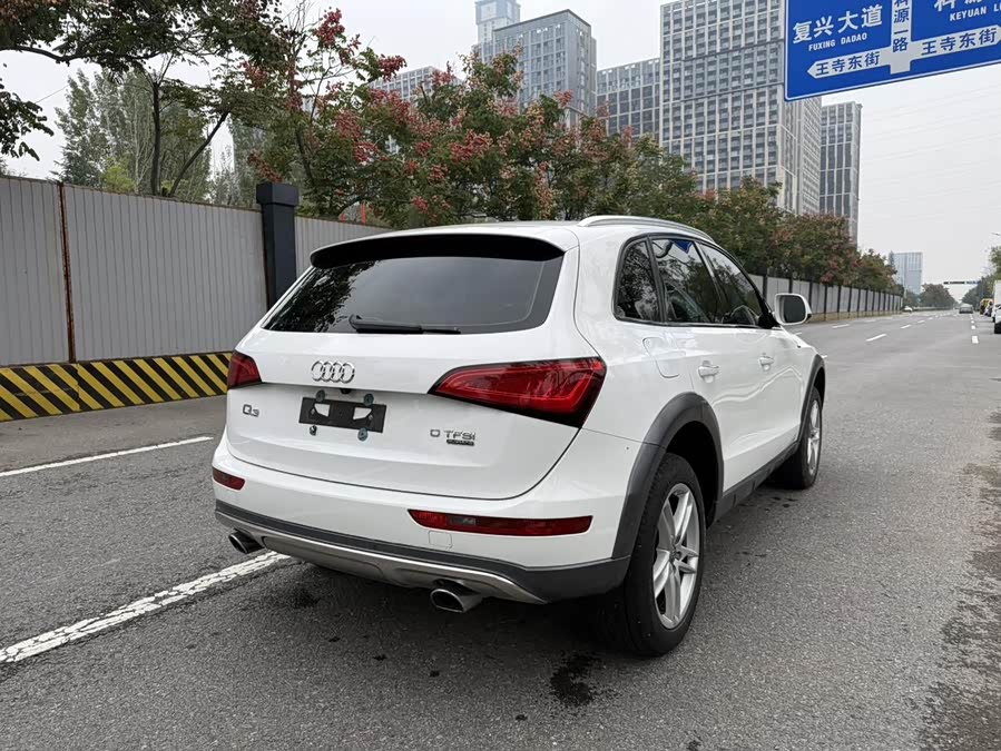 Audi Q5 2018 изображение автомобиля #13