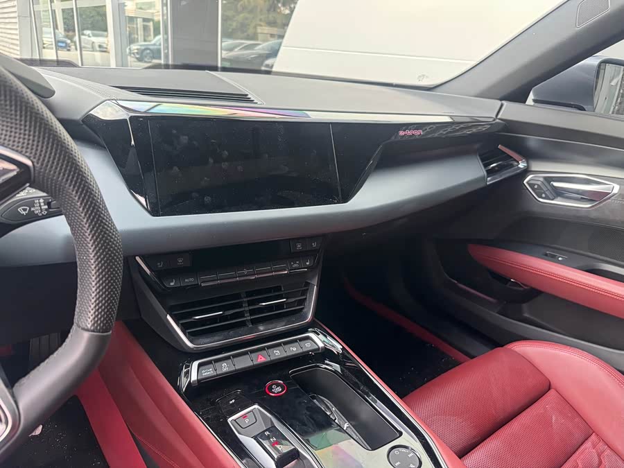 Audi e-tron GT 2024 image de voiture #13