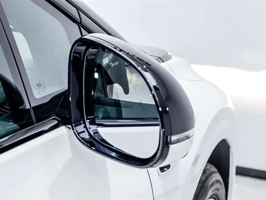 Li i6 2025 صورة سيارة #13