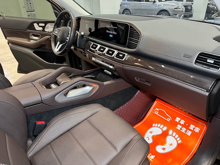 Mercedes-Benz GLS Class 2021 car image #13