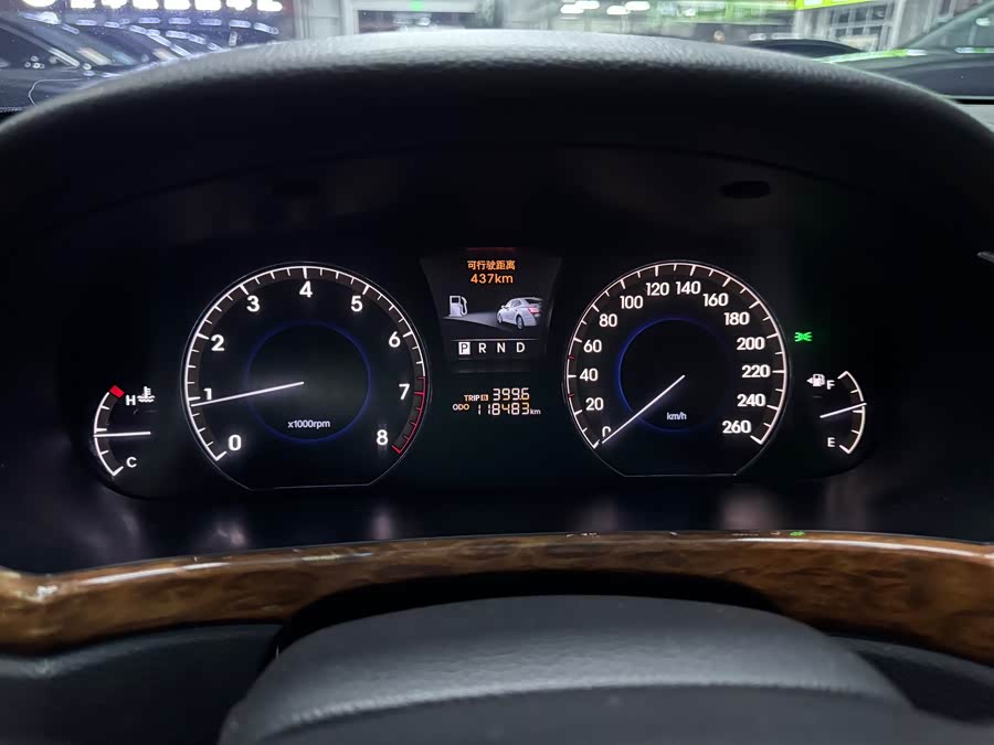 Hyundai Equus 2010 car image #13