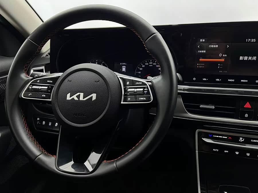 Kia Stonic 2021 car image #13