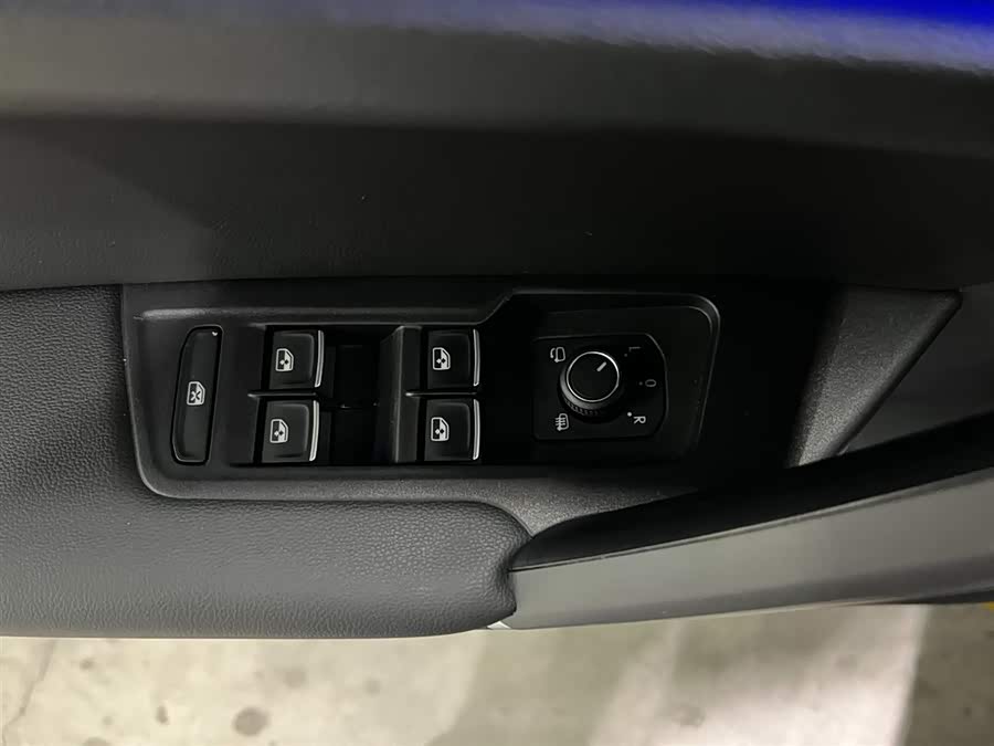 Volkswagen Tayron GTE 2021 #13 Volkswagen Tayron GTE 2021 car image #13