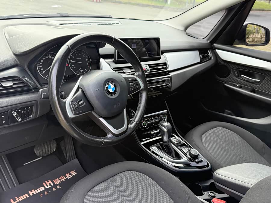 BMW 2 Series Gran Tourer 2016 immagine di auto #13