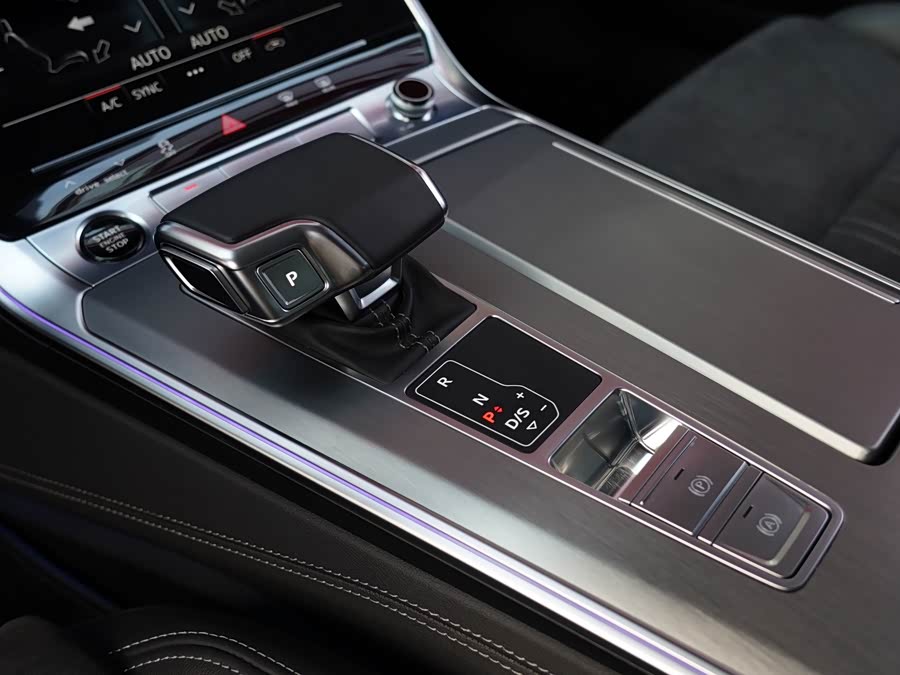 Audi A7L 2024 #13 Audi A7L 2024 car image #13