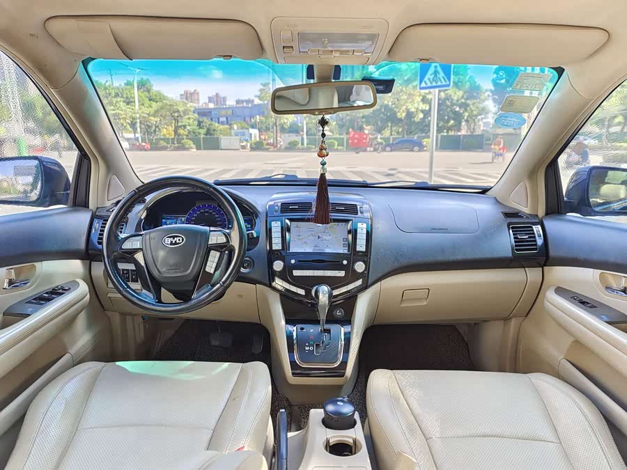 BYD S6 2013 car image #13