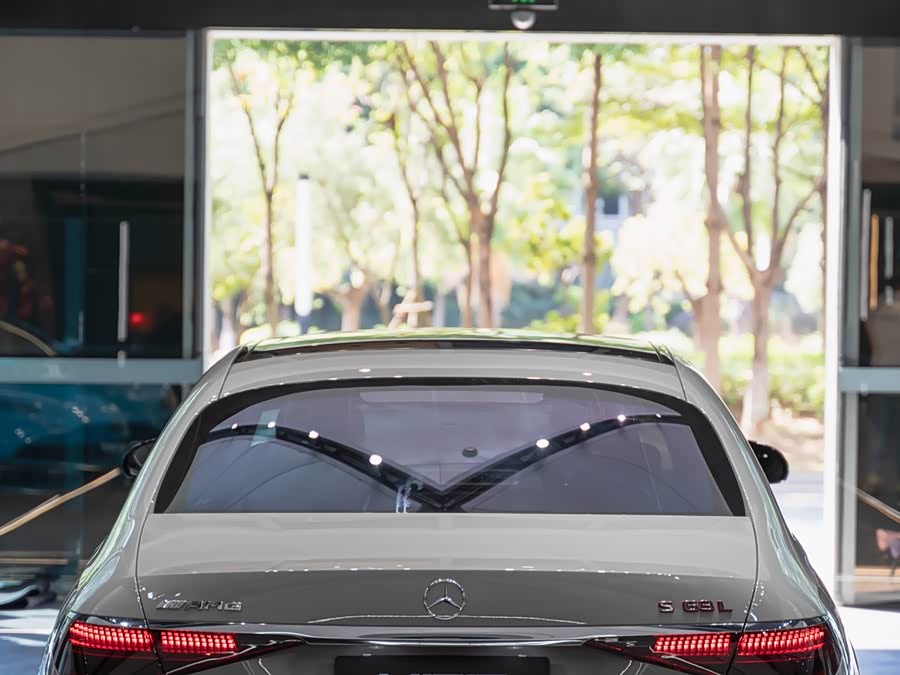 Mercedes-Benz S AMG New Energy 2024 صورة سيارة #13