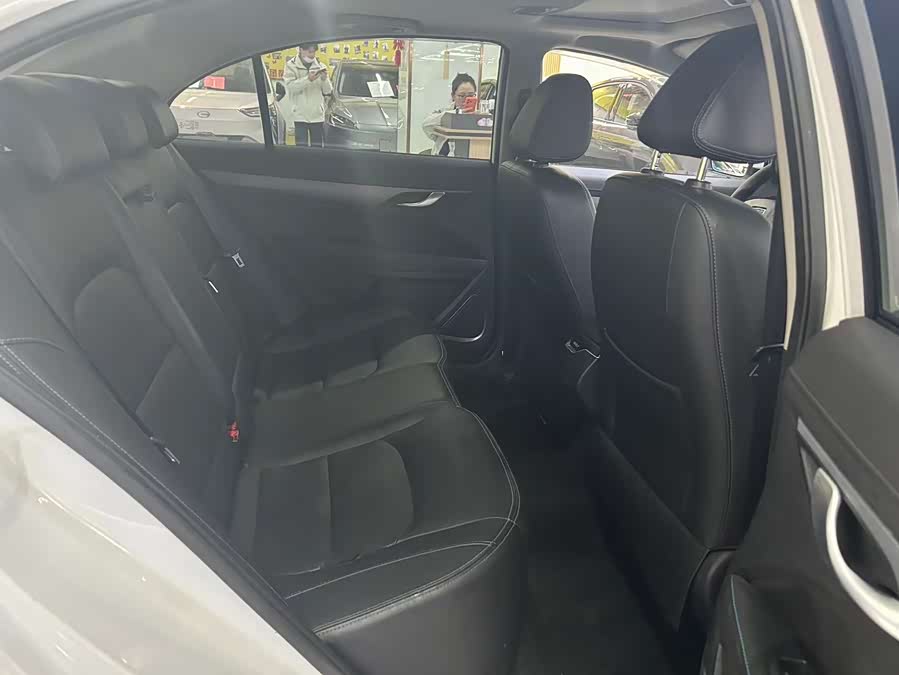 GEELY Emgrand New Energy 2018 #13 GEELY Emgrand New Energy 2018 car image #13