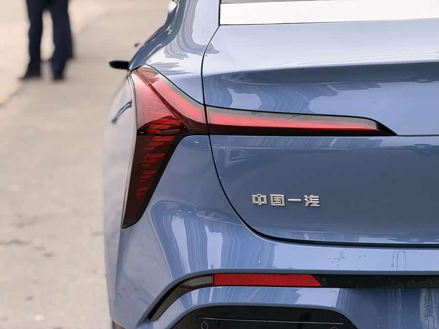 HongQi TianGong 05 2025 immagine di auto #13